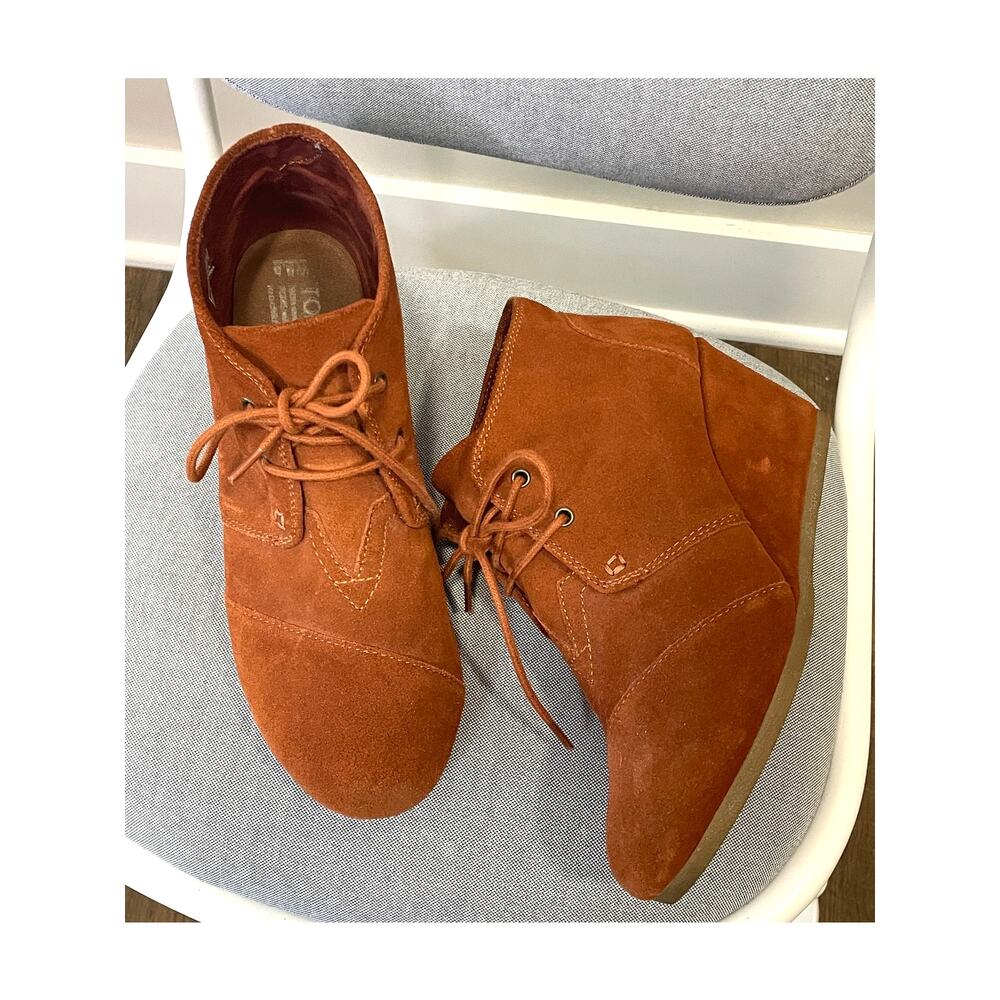 TOMs Rust Orange Brown Suede Wedges Booties Women's Size 8.5